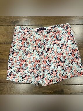 Gloria Vanderbilt Coral, Navy & Mint Floral Jean Shorts size 16